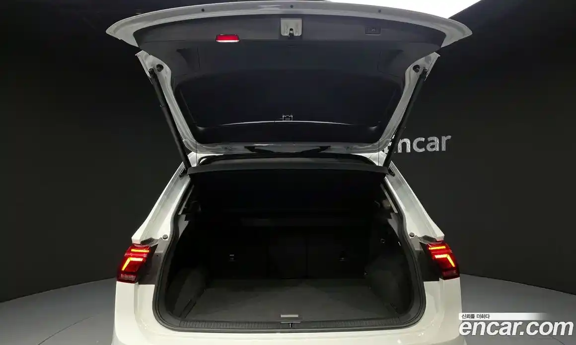 Volkswagen Tiguan 2024 2.0 гидро в Москве № 1281474, фото 25