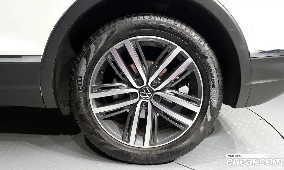 Volkswagen Tiguan 2024 2.0 гидро в Москве № 1281474, фото 7