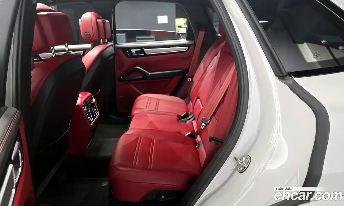 Porsche Cayenne 2023 3.0 гидро в Москве № 1292539, фото 18
