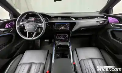 Audi e-tron 2023 0.2 гидро в Москве № 1322414, миниатюра 10