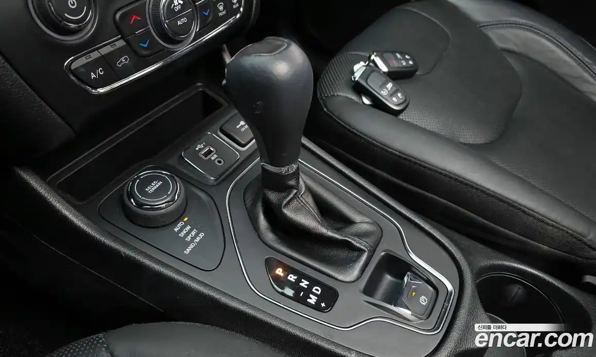 Jeep Cherokee 2019 2.4 гидро в Москве № 1350611, фото 12