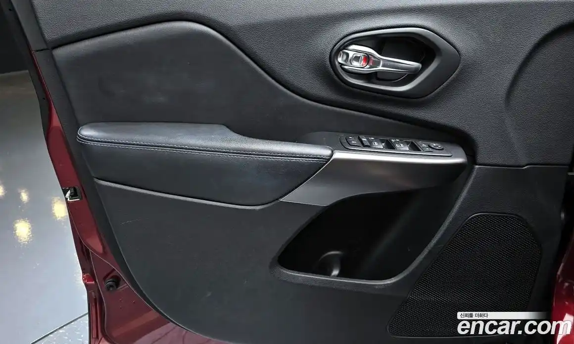 Jeep Cherokee 2019 2.4 гидро в Москве № 1350611, фото 14