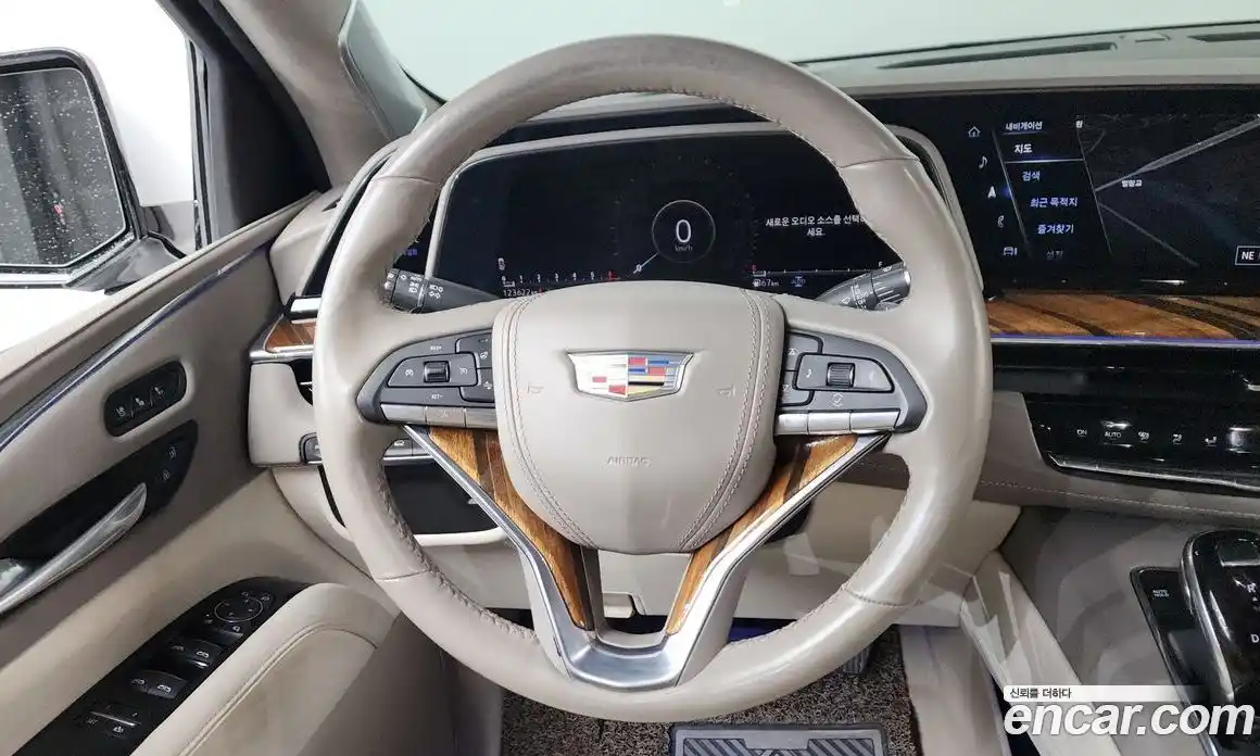 Cadillac Escalade 2022 6.2 гидро в Москве № 1351340, фото 17