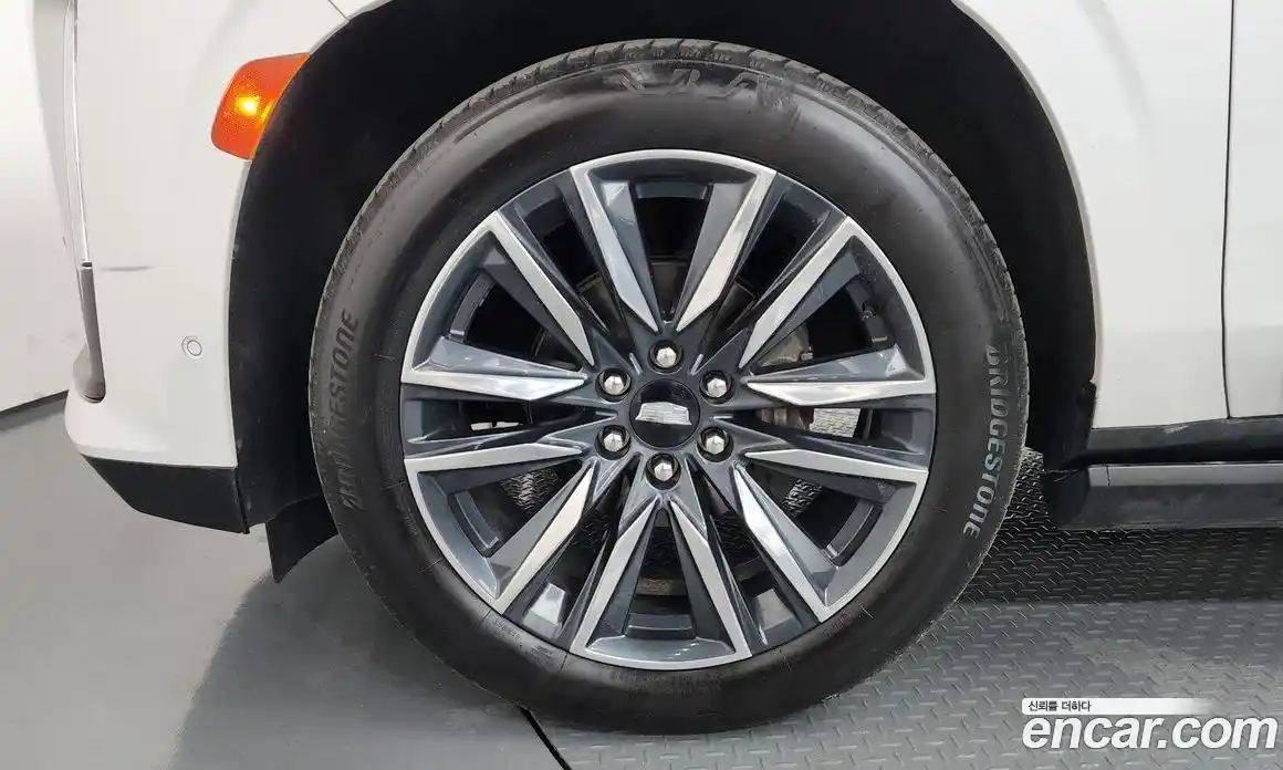 Cadillac Escalade 2022 6.2 гидро в Москве № 1351340, фото 4