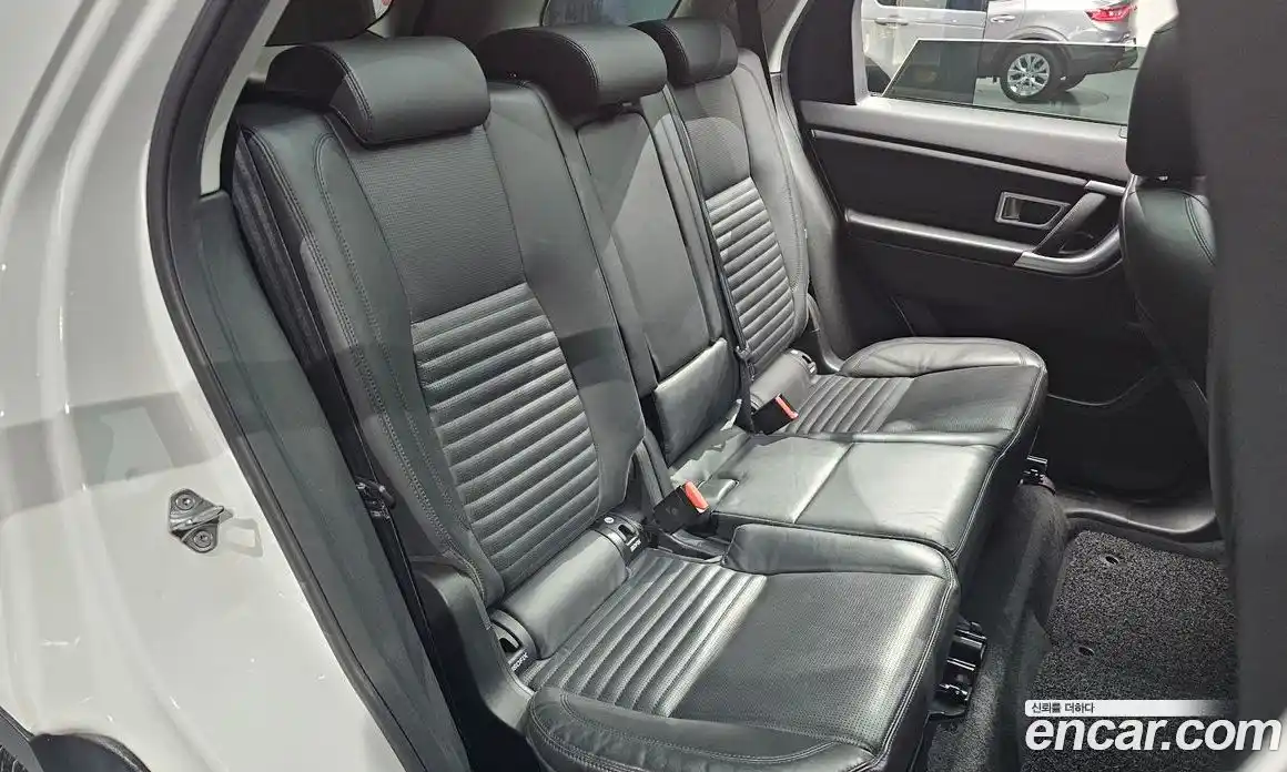 Land Rover Discovery Sport 2018 2.0 гидро в Москве № 1405129, фото 18
