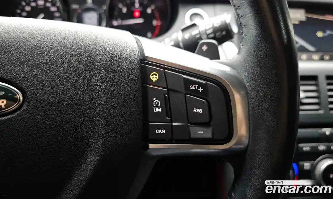 Land Rover Discovery Sport 2018 2.0 гидро в Москве № 1405129, фото 23
