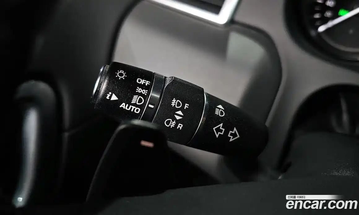Land Rover Discovery Sport 2018 2.0 гидро в Москве № 1405129, фото 28