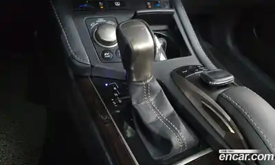 Lexus ES 2018 2.5 гидро в Москве № 1405391, миниатюра 12