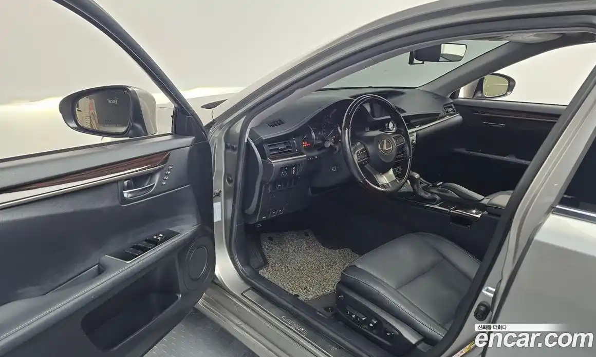 Lexus ES 2018 2.5 гидро в Москве № 1405391, фото 13