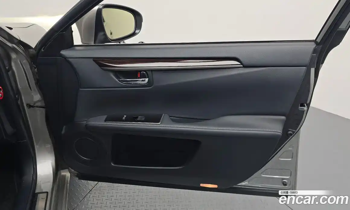 Lexus ES 2018 2.5 гидро в Москве № 1405391, фото 15