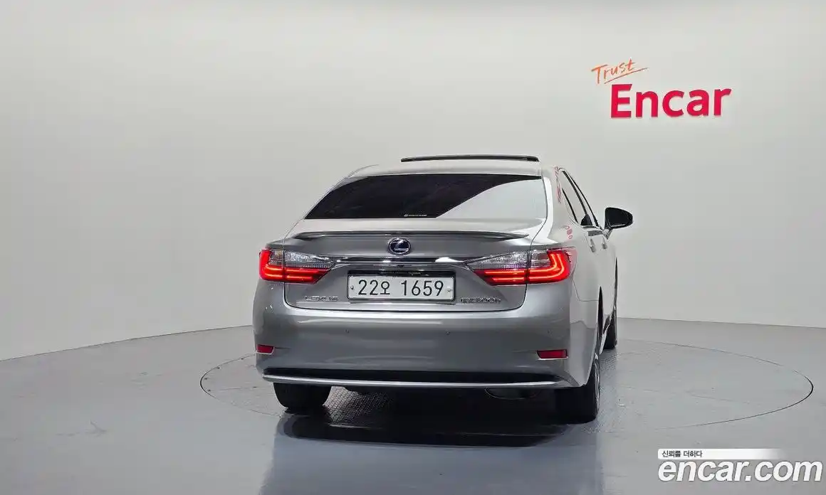 Lexus ES 2018 2.5 гидро в Москве № 1405391, фото 4