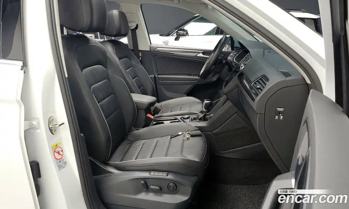 Volkswagen Tiguan 2022 2.0 гидро в Москве № 1405529, фото 16