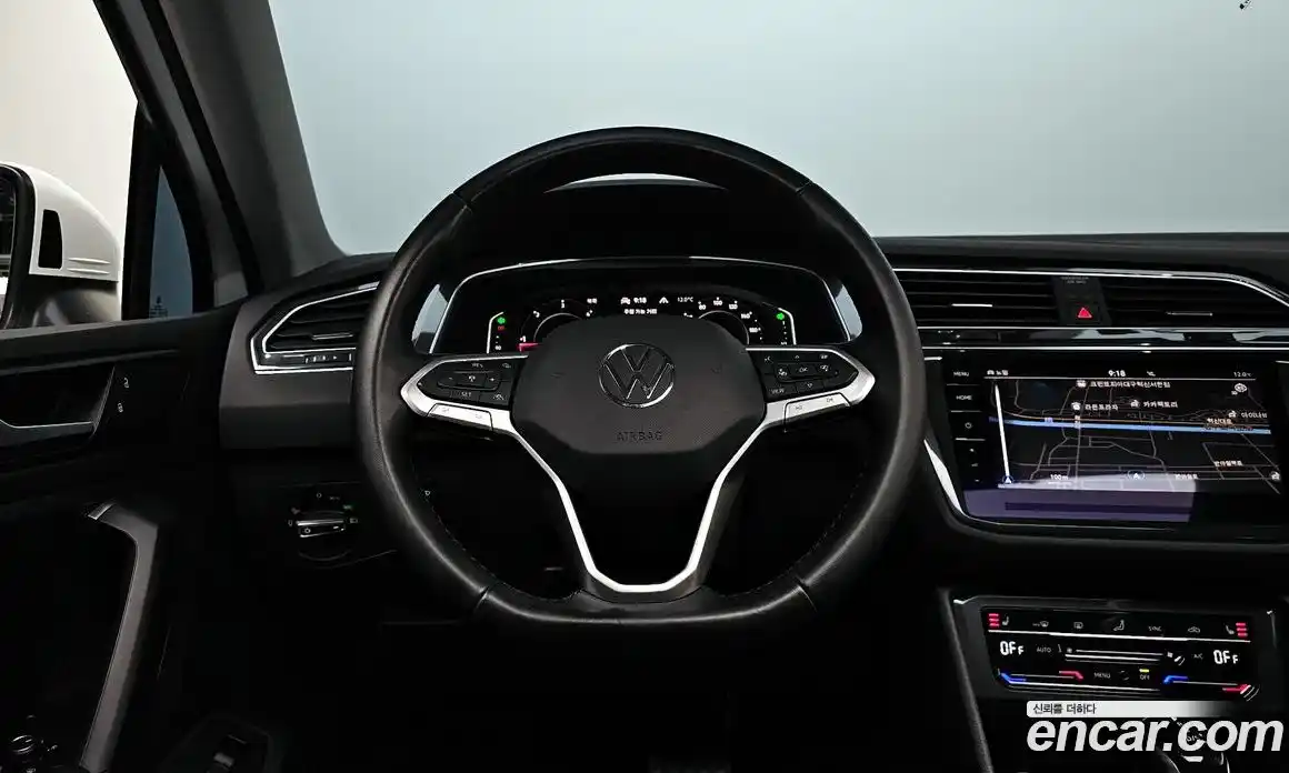 Volkswagen Tiguan 2022 2.0 гидро в Москве № 1405529, фото 18