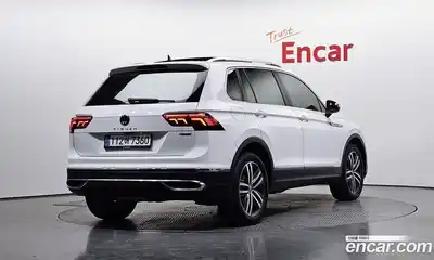 Volkswagen Tiguan 2022 2.0 гидро в Москве № 1405529, миниатюра 2