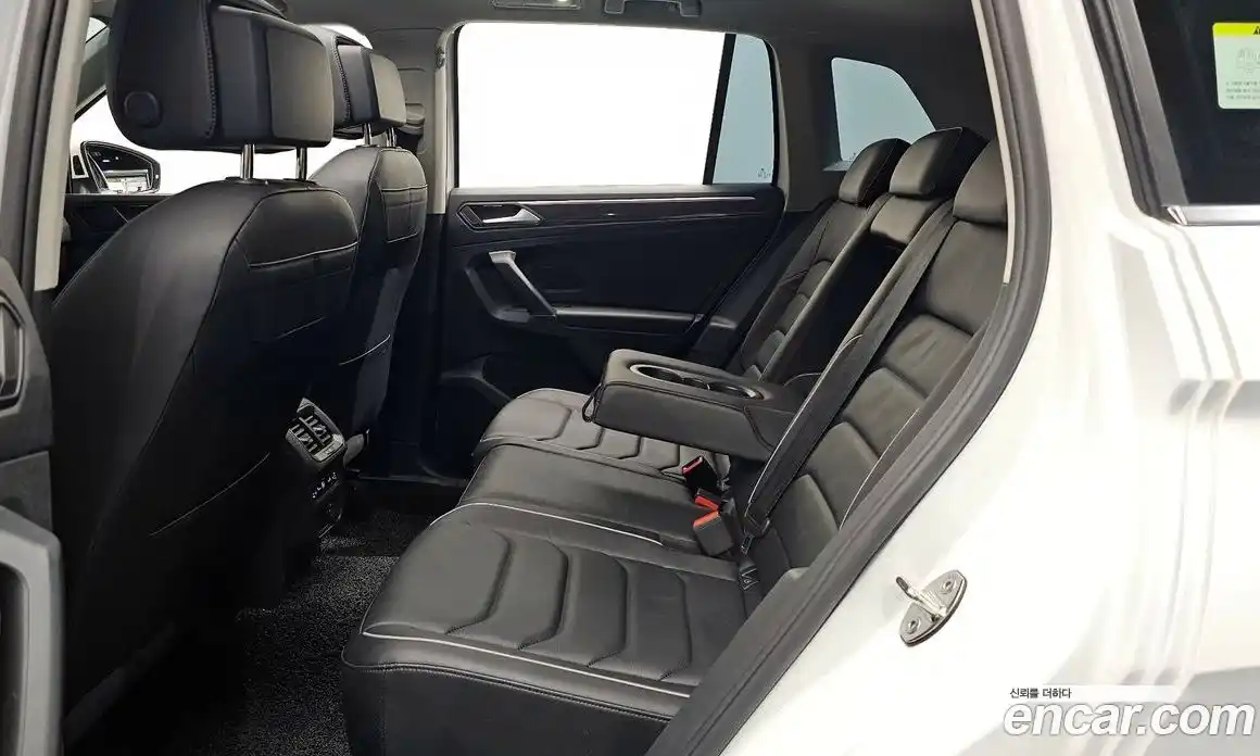 Volkswagen Tiguan 2022 2.0 гидро в Москве № 1405529, фото 29