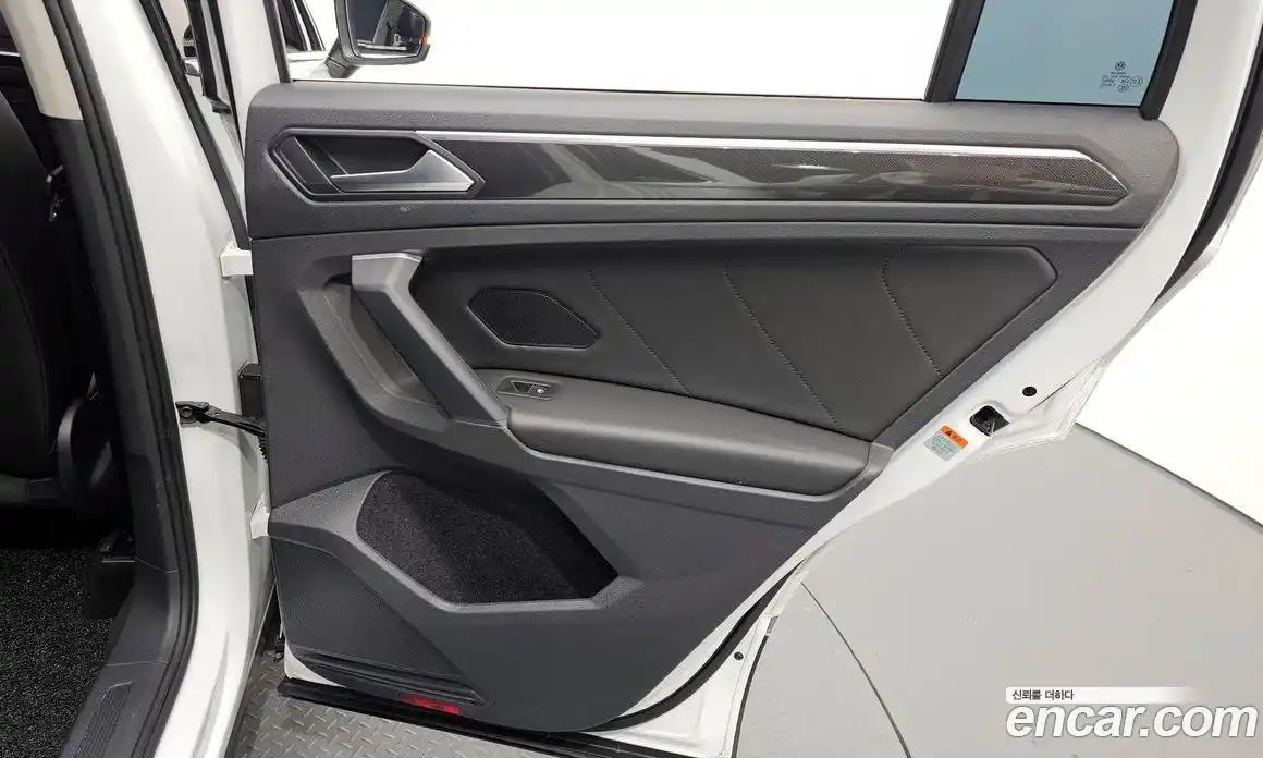 Volkswagen Tiguan 2022 2.0 гидро в Москве № 1405529, фото 31