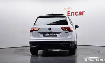Volkswagen Tiguan 2022 2.0 гидро в Москве № 1405529, миниатюра 4