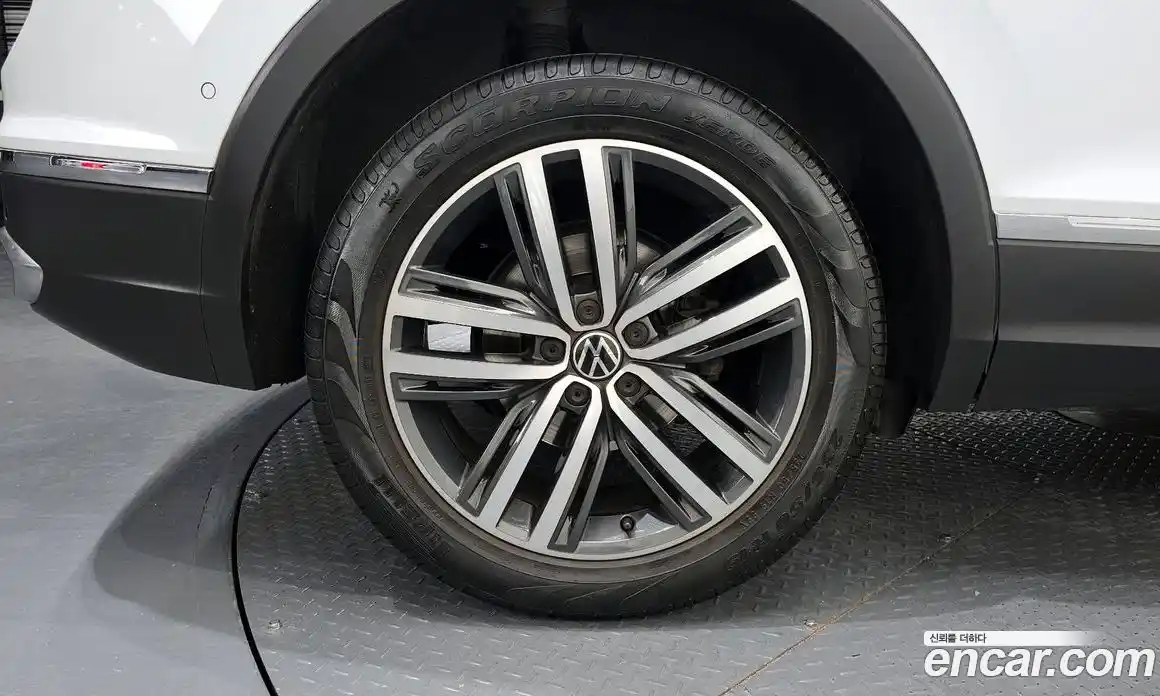 Volkswagen Tiguan 2022 2.0 гидро в Москве № 1405529, фото 5