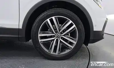 Volkswagen Tiguan 2022 2.0 гидро в Москве № 1405529, миниатюра 7