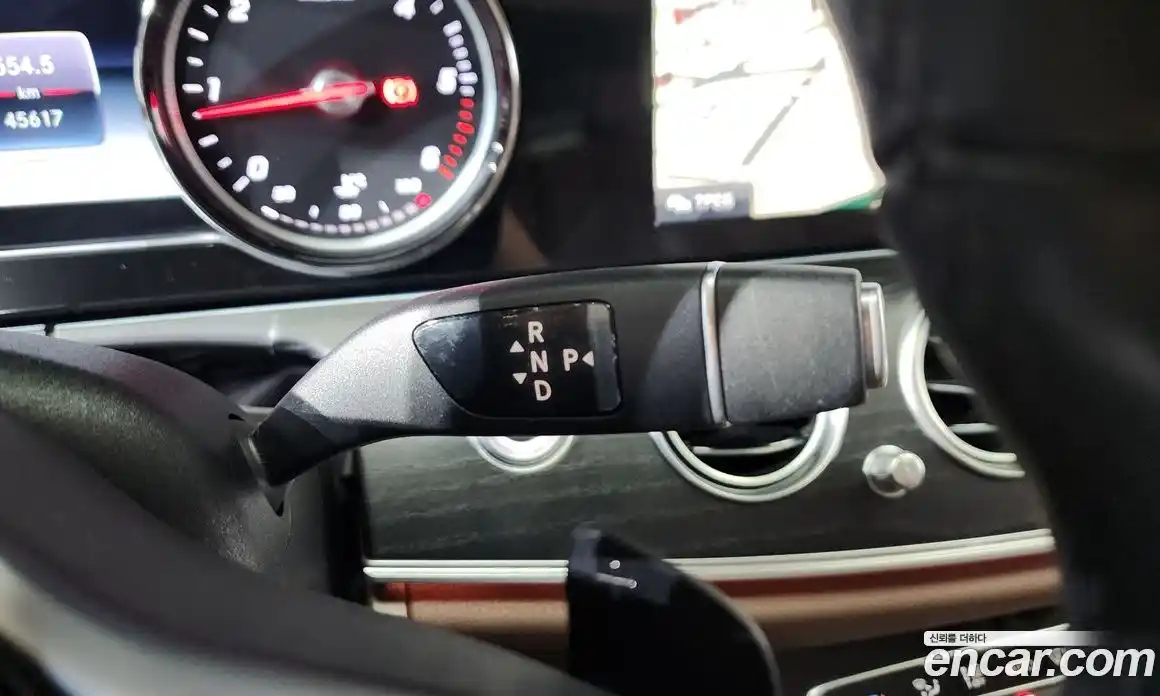 Mercedes-Benz E-Class 2018 1.9 гидро в Москве № 1421759, фото 11