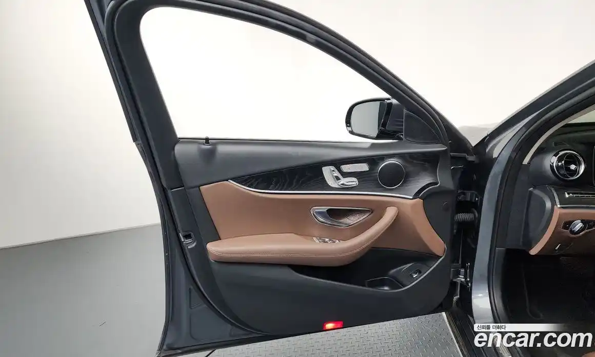 Mercedes-Benz E-Class 2018 1.9 гидро в Москве № 1421759, фото 13