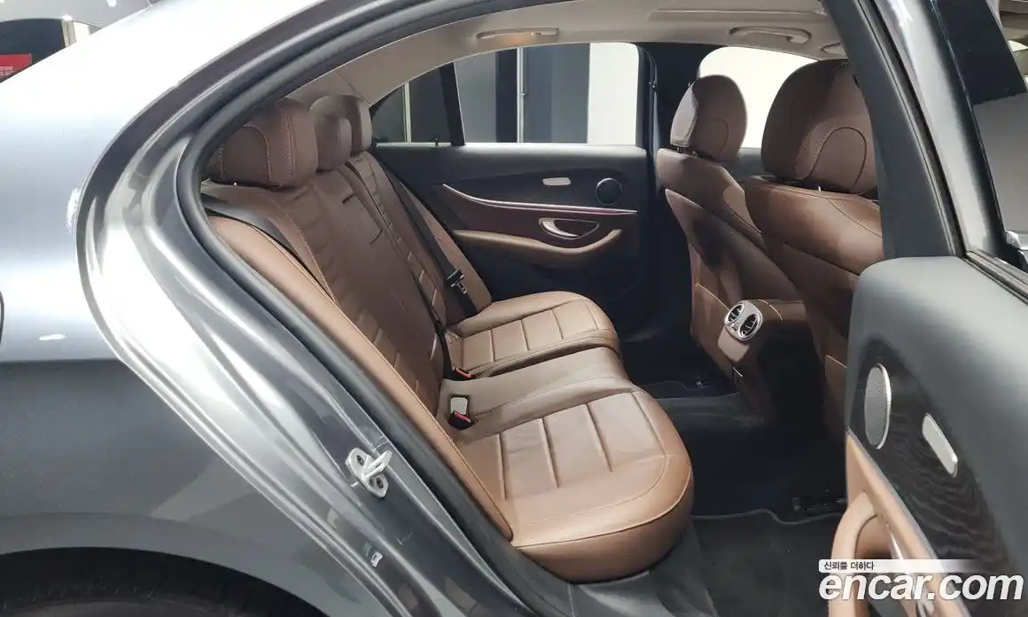 Mercedes-Benz E-Class 2018 1.9 гидро в Москве № 1421759, фото 15