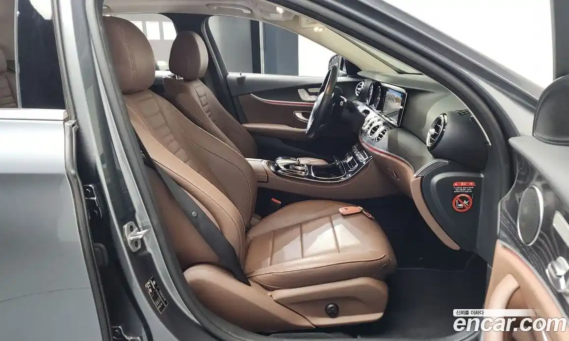 Mercedes-Benz E-Class 2018 1.9 гидро в Москве № 1421759, фото 16