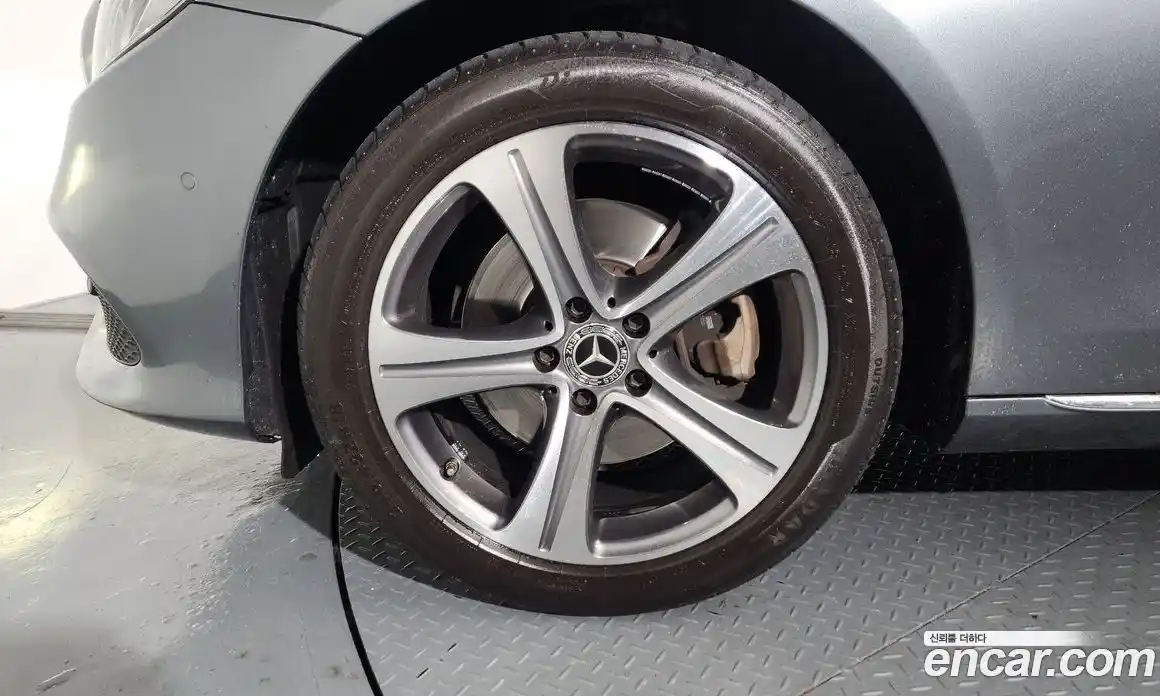 Mercedes-Benz E-Class 2018 1.9 гидро в Москве № 1421759, фото 4
