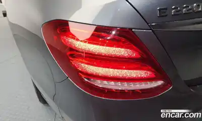 Mercedes-Benz E-Class 2018 1.9 гидро в Москве № 1421759, миниатюра 8