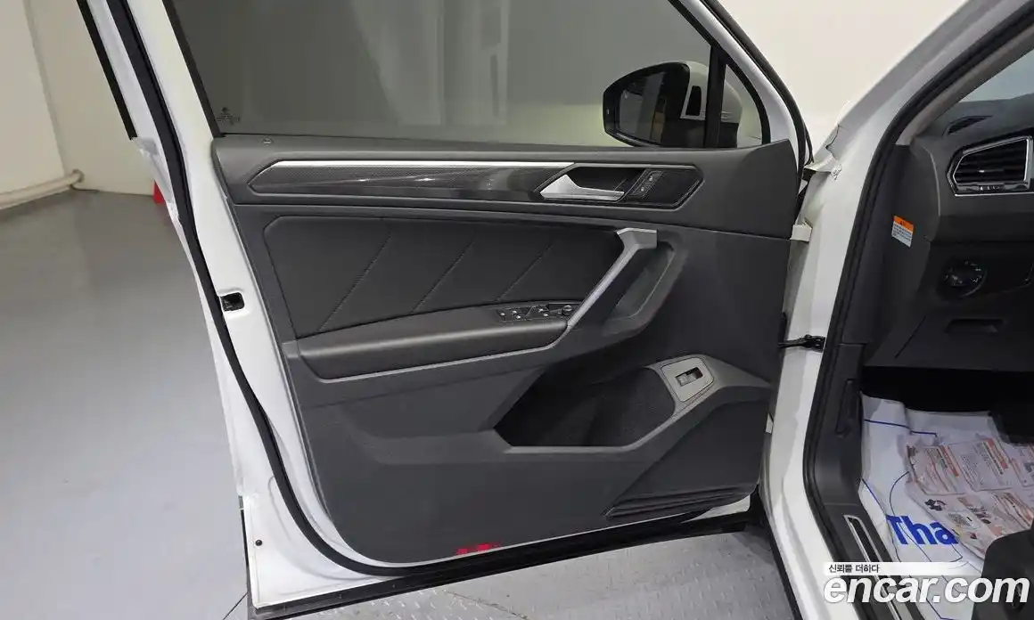 Volkswagen Tiguan 2019 2.0 гидро в Москве № 1424077, фото 14