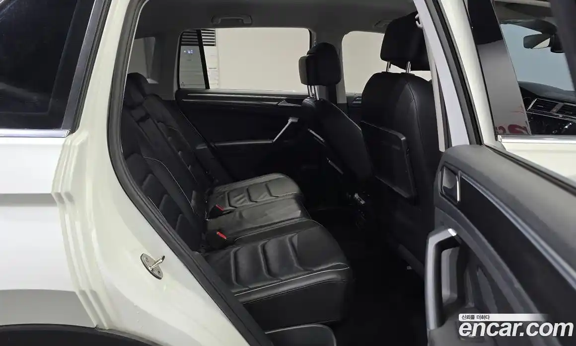 Volkswagen Tiguan 2019 2.0 гидро в Москве № 1424077, фото 17