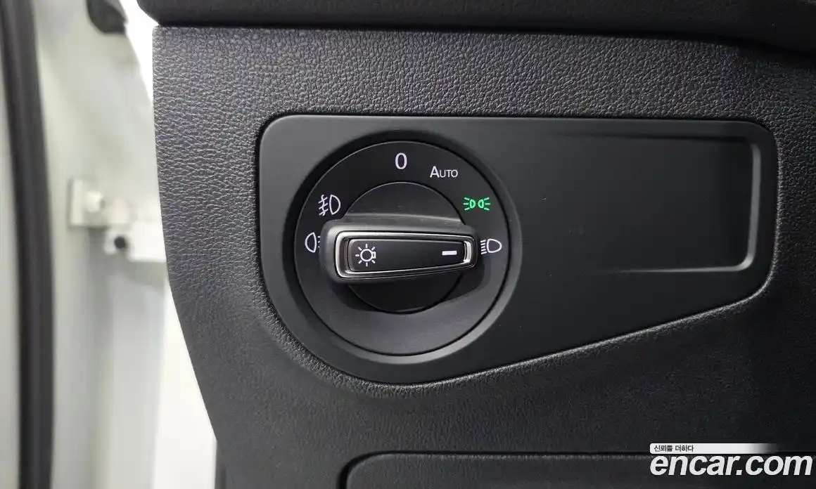 Volkswagen Tiguan 2019 2.0 гидро в Москве № 1424077, фото 21