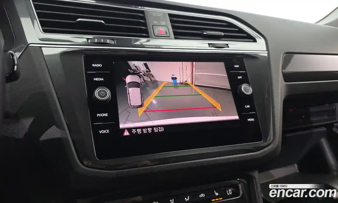 Volkswagen Tiguan 2019 2.0 гидро в Москве № 1424077, фото 23