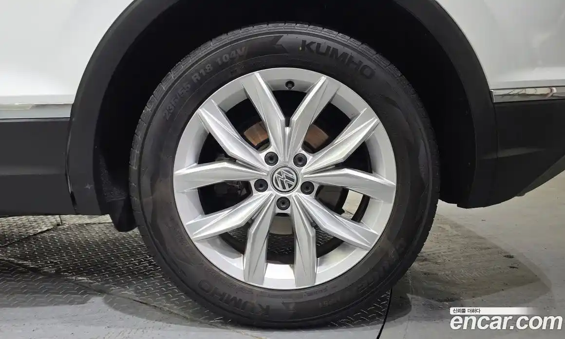 Volkswagen Tiguan 2019 2.0 гидро в Москве № 1424077, фото 7
