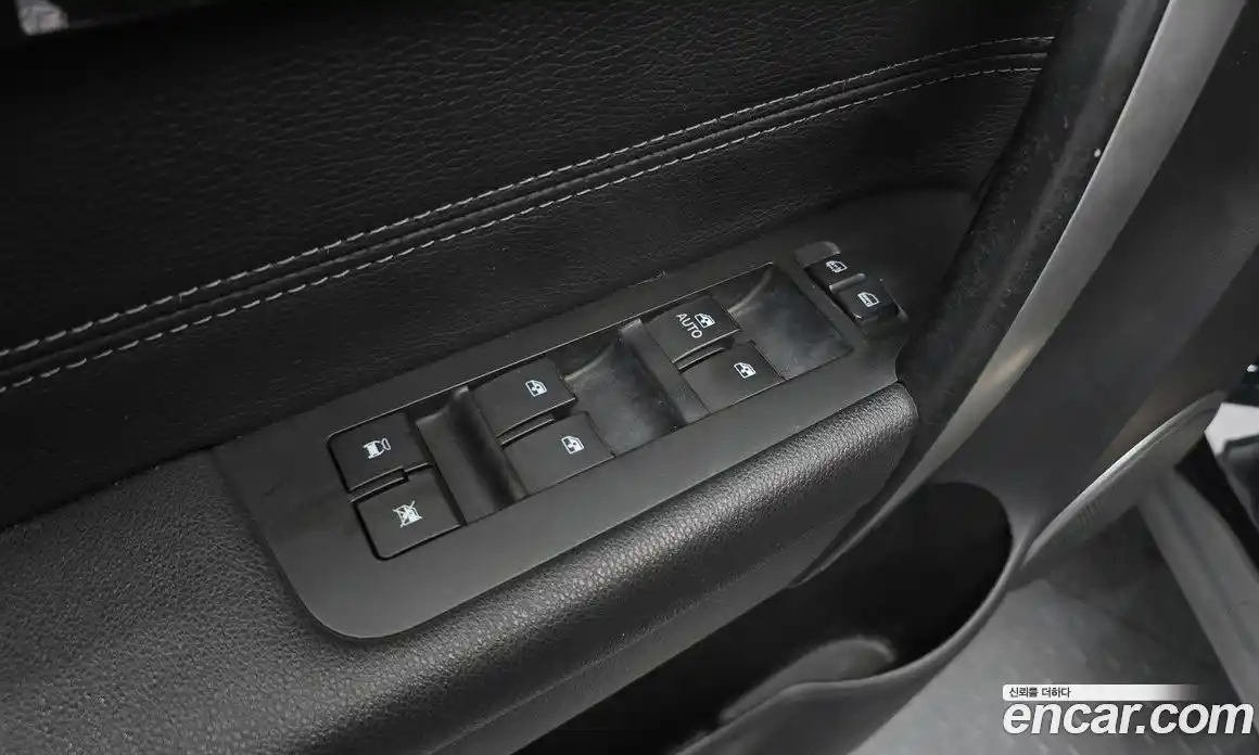 Chevrolet Captiva 2013 2.0 гидро в Москве № 1542152, фото 23
