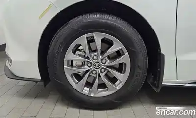 Toyota Sienna 2023 2.5 гидро в Москве № 1550022, миниатюра 5