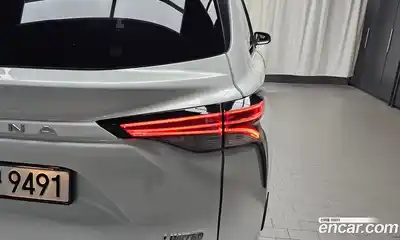 Toyota Sienna 2023 2.5 гидро в Москве № 1550022, миниатюра 9
