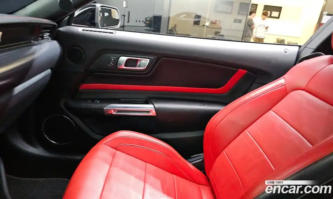 Ford Mustang 2019 2.3 гидро в Москве № 1550419, фото 14