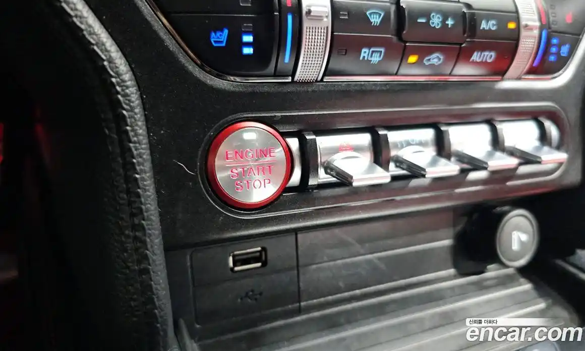 Ford Mustang 2019 2.3 гидро в Москве № 1550419, фото 21