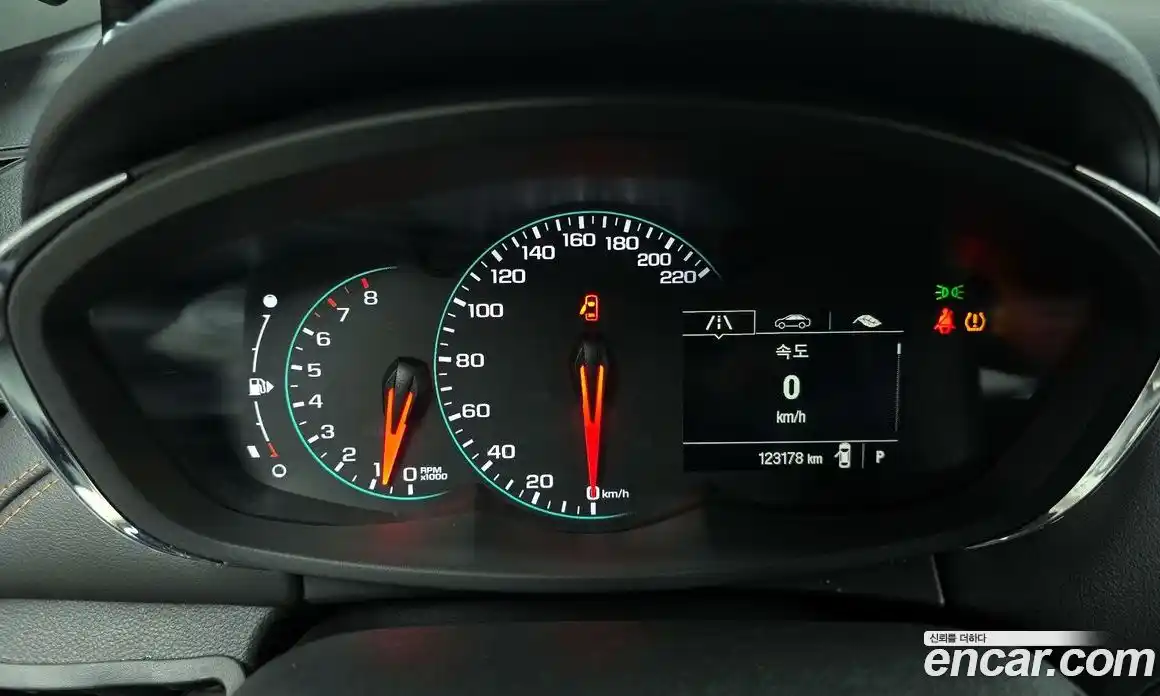 Chevrolet Trax 2016 1.4 гидро в Москве № 1614547, фото 11