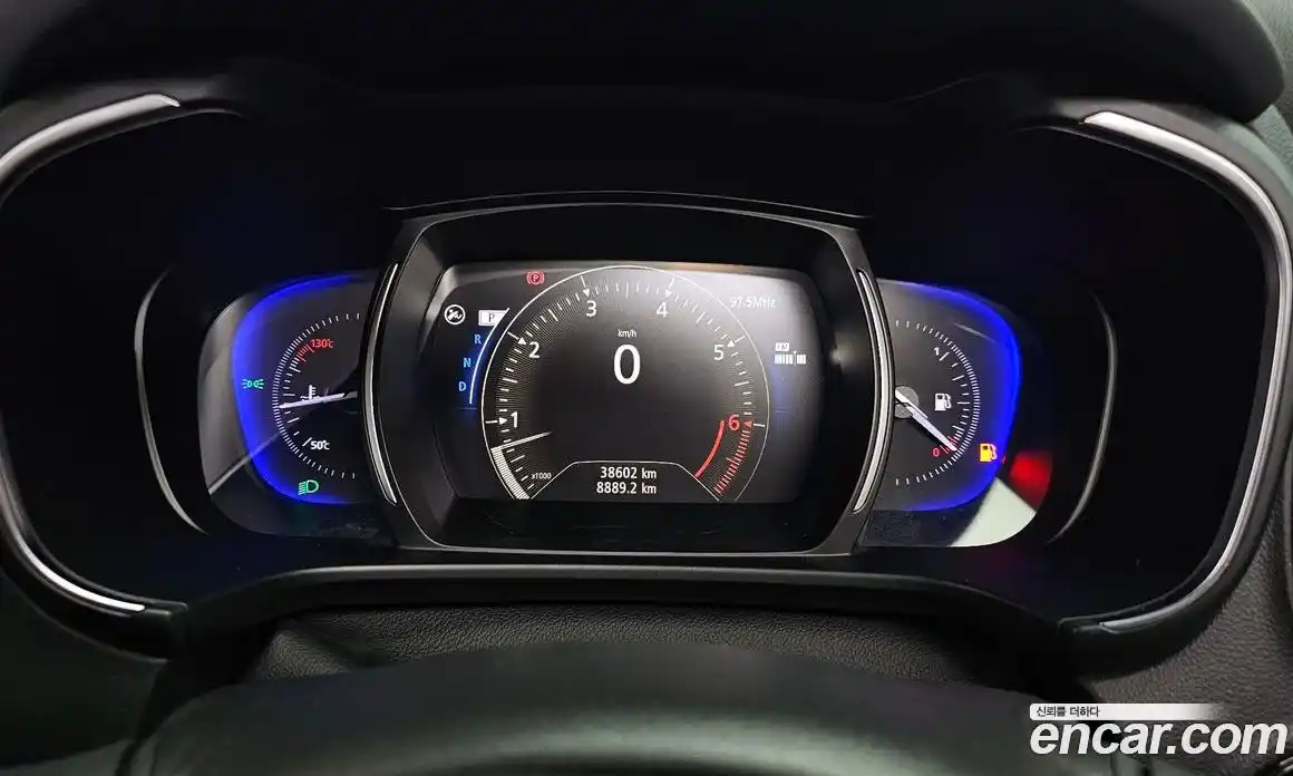 Renault QM6 2018 2.0 гидро в Москве № 1615170, фото 11