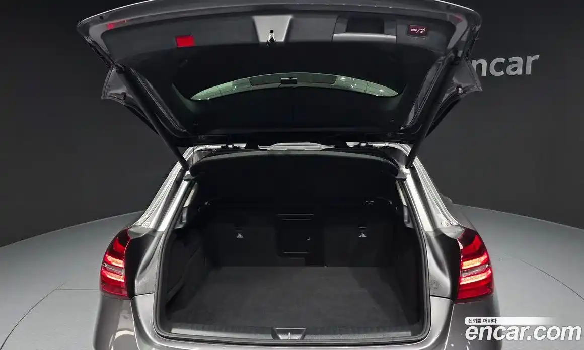 Mercedes-Benz GLA-Class 2019 2.0 гидро в Москве № 1617098, фото 26
