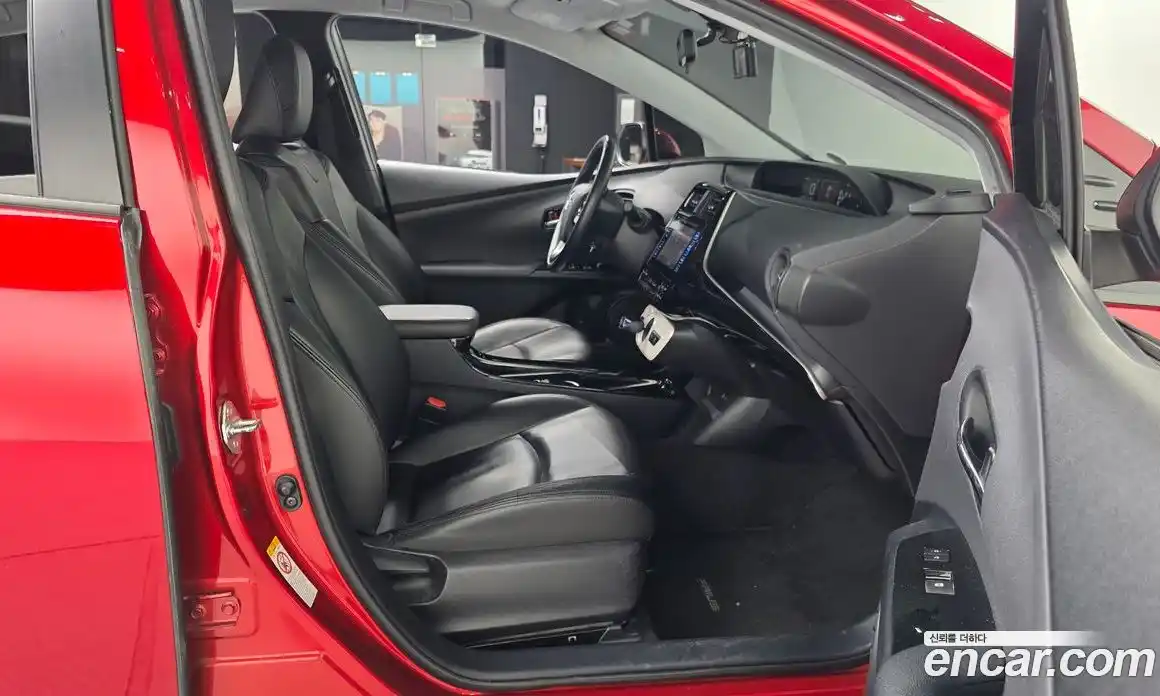 Toyota Prius 2017 1.8 гидро в Москве № 1624409, фото 17