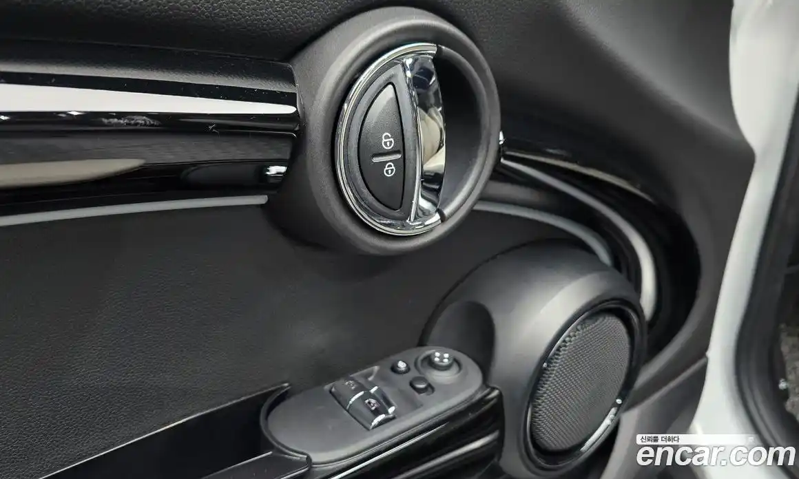 Mini Cooper 2023 2.0 гидро в Москве № 1692149, фото 26