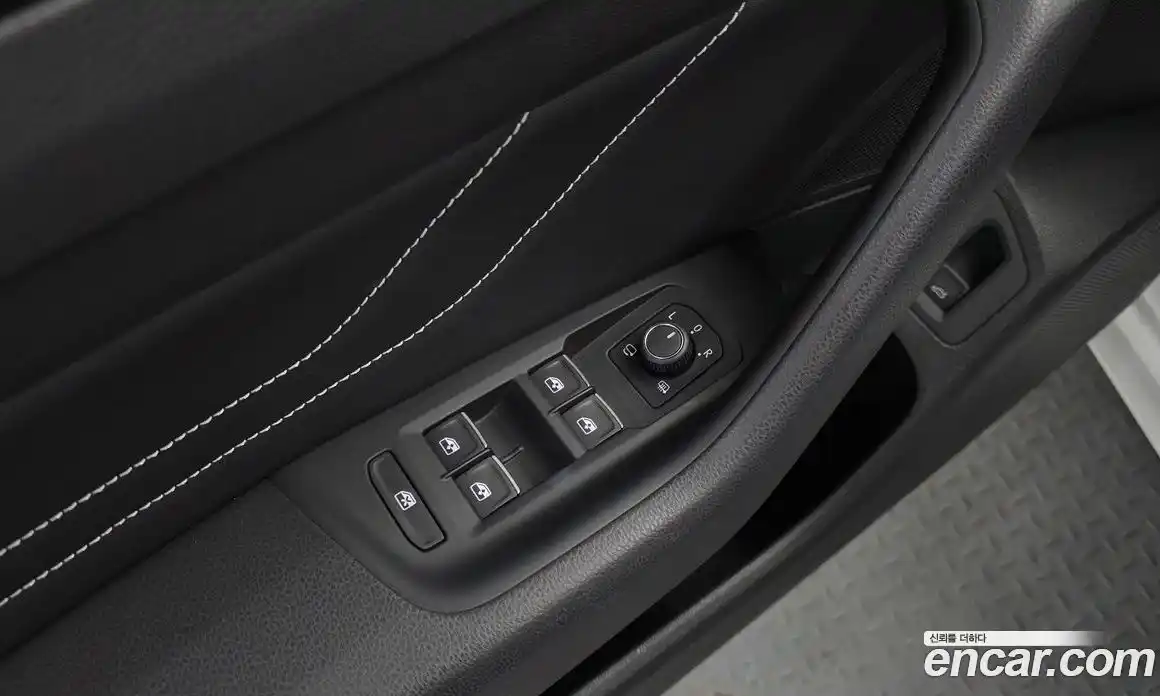 Volkswagen Arteon 2023 2.0 гидро в Москве № 1693149, фото 29