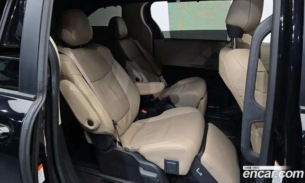 Toyota Sienna 2024 2.5 гидро в Москве № 1695732, фото 18