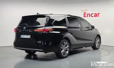 Toyota Sienna 2024 2.5 гидро в Москве № 1695732, миниатюра 2