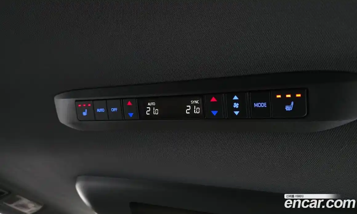Toyota Sienna 2024 2.5 гидро в Москве № 1695732, фото 23