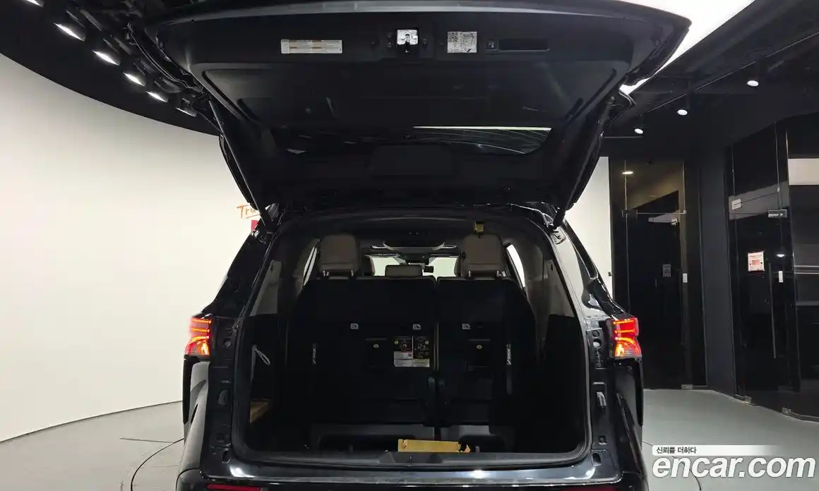 Toyota Sienna 2024 2.5 гидро в Москве № 1695732, фото 26