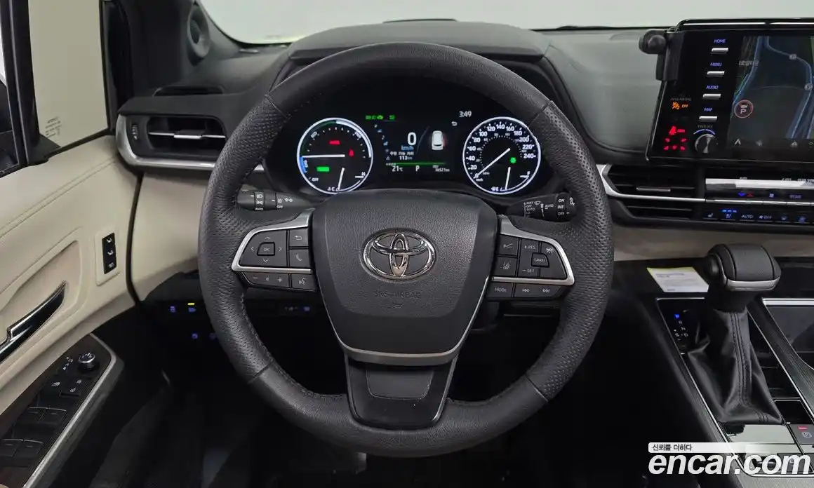 Toyota Sienna 2024 2.5 гидро в Москве № 1695732, фото 33